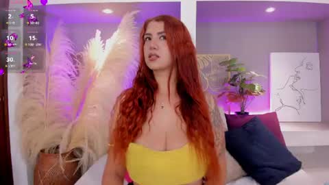 ariarusso_ online show from 07-11-26, 11:06