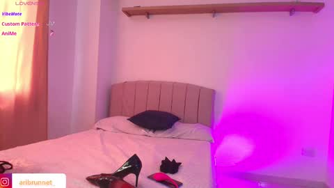  Ari Just Ari online show from 10-17-25, 04:20