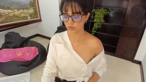 Ariel Pink Diamond online show from 03-12-25, 07:59