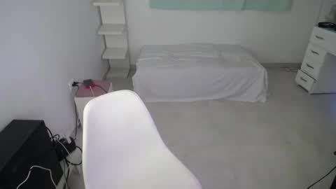 daniella online show from 03-01-25, 02:04