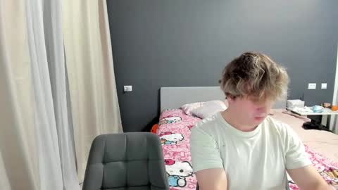 Ariel online show from 04-28-26, 09:20