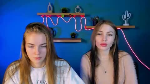 Snapshot of ariel_shadow chatting on 11-25-25, 10:26 ariel_shadow online show from 11-25-25, 10:26