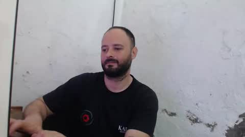 Snapshot of arield85 chatting on 10-04-25, 02:48 Ariel online show from 10-04-25, 02:48