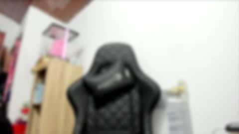 Snapshot of ariell_rose1 chatting on 04-29-26, 02:26 Stephany online show from 04-29-26, 02:26