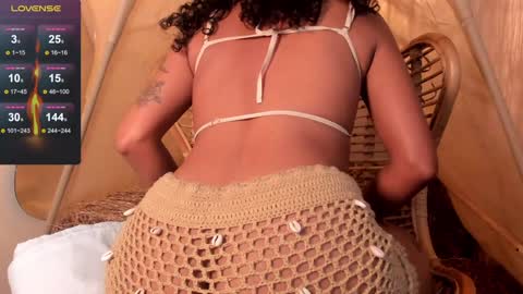 Snapshot of ariella_ruiz chatting on 01-09-25, 06:36 A R I online show from 01-09-25, 06:36