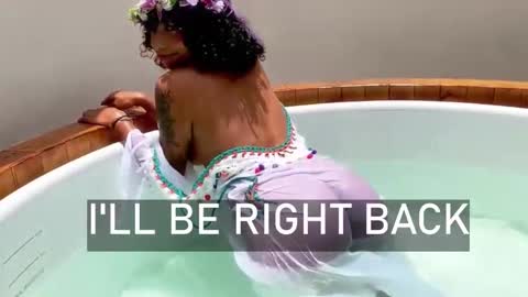 Snapshot of ariella_ruiz chatting on 12-14-25, 09:19 A R I online show from 12-14-25, 09:19