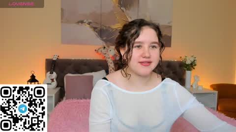 Snapshot of ariella_sol chatting on 01-30-25, 01:22 Ariella GTM3 Tue Wed Thu Fri Sat 0400 am-1030pm online show from 01-30-25, 01:22