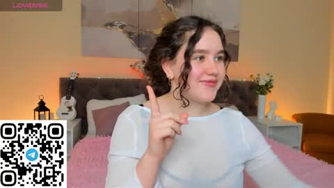 Snapshot of ariella_sol chatting on 01-30-25, 04:27 Ariella GTM3 Tue Wed Thu Fri Sat 0400 am-1030pm online show from 01-30-25, 04:27