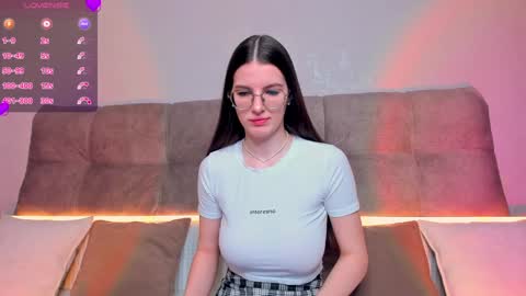 Ariella online show from 01-17-25, 01:47
