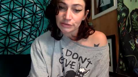 Snapshot of arielwyld chatting on 12-03-24, 05:01 ariel colin when hes here online show from 12-03-24, 05:01