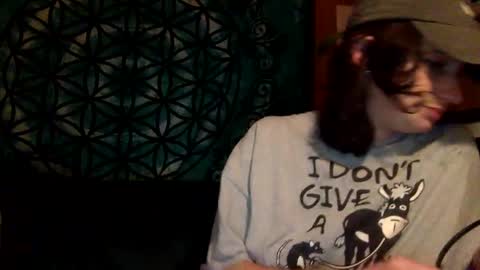 Snapshot of arielwyld chatting on 12-04-24, 01:47 ariel colin when hes here online show from 12-04-24, 01:47