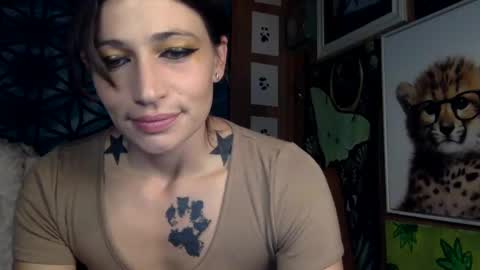 Snapshot of arielwyld chatting on 12-10-24, 10:37 ariel colin when hes here online show from 12-10-24, 10:37