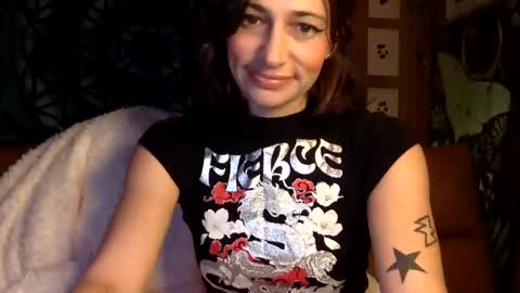 Snapshot of arielwyld chatting on 12-15-24, 11:55 ariel colin when hes here online show from 12-15-24, 11:55