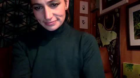 Snapshot of arielwyld chatting on 12-18-24, 03:37 ariel colin when hes here online show from 12-18-24, 03:37