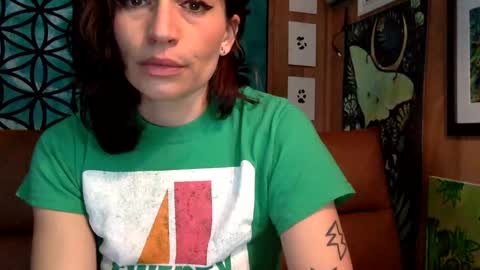 Snapshot of arielwyld chatting on 12-23-24, 03:12 ariel colin when hes here online show from 12-23-24, 03:12