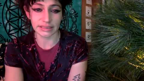 Snapshot of arielwyld chatting on 12-25-24, 07:34 ariel colin when hes here online show from 12-25-24, 07:34