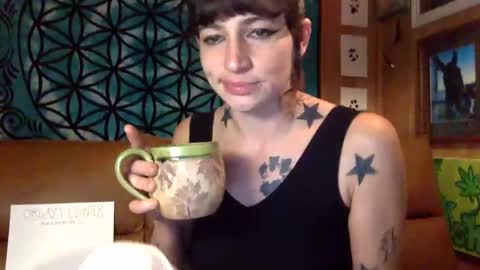 Snapshot of arielwyld chatting on 12-29-24, 02:10 ariel colin when hes here online show from 12-29-24, 02:10