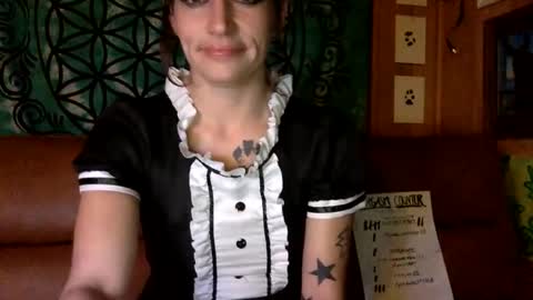 Snapshot of arielwyld chatting on 12-30-24, 04:09 ariel colin when hes here online show from 12-30-24, 04:09