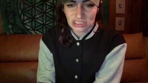 Snapshot of arielwyld chatting on 01-19-25, 03:08 ariel colin when hes here online show from 01-19-25, 03:08