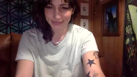 Snapshot of arielwyld chatting on 02-16-25, 03:16 ariel colin when hes here online show from 02-16-25, 03:16