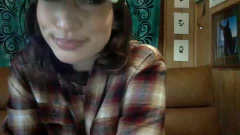 Snapshot of arielwyld chatting on 02-20-25, 02:13 ariel colin when hes here online show from 02-20-25, 02:13