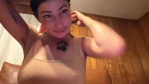 Snapshot of arielwyld chatting on 10-22-25, 12:55 ariel colin when hes here online show from 10-22-25, 12:55