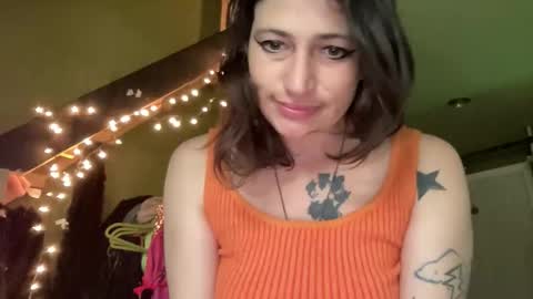 Snapshot of arielwyld chatting on 04-19-26, 03:55 ariel colin when hes here online show from 04-19-26, 03:55