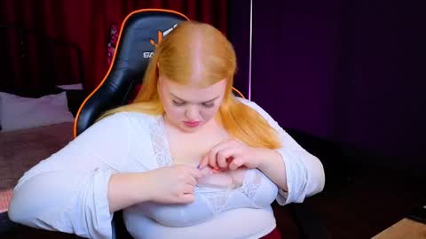 Adele online show from 03-24-26, 04:12