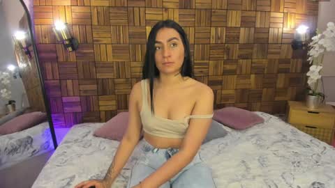 Snapshot of ariiaa_1 chatting on 01-20-25, 07:46 ARIANNA online show from 01-20-25, 07:46