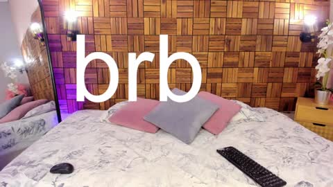 Snapshot of ariiaa_1 chatting on 01-27-25, 11:33 ARIANNA online show from 01-27-25, 11:33