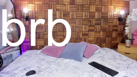 Snapshot of ariiaa_1 chatting on 01-28-25, 11:17 ARIANNA online show from 01-28-25, 11:17