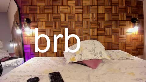 Snapshot of ariiaa_1 chatting on 02-19-25, 11:04 ARIANNA online show from 02-19-25, 11:04