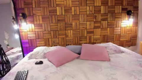 Snapshot of ariiaa_1 chatting on 02-24-25, 09:52 ARIANNA online show from 02-24-25, 09:52