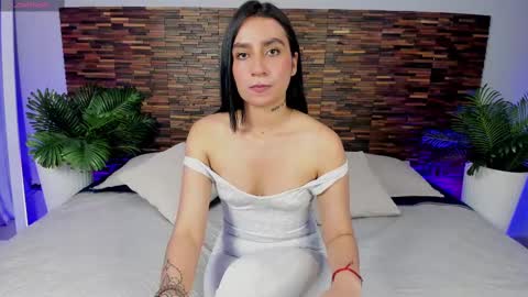 Snapshot of ariiaa_1 chatting on 09-18-25, 11:29 ARIANNA online show from 09-18-25, 11:29