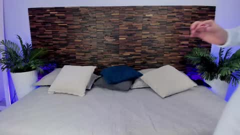 Snapshot of ariiaa_1 chatting on 11-13-25, 02:49 ARIANNA online show from 11-13-25, 02:49