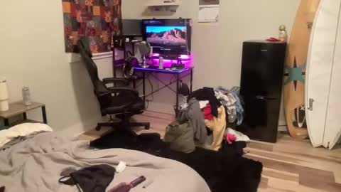 Snapshot of ariicutekitty chatting on 03-02-25, 02:51 airskiii online show from 03-02-25, 02:51