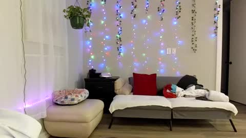 Snapshot of ariicutekitty chatting on 10-05-25, 07:28 airskiii online show from 10-05-25, 07:28