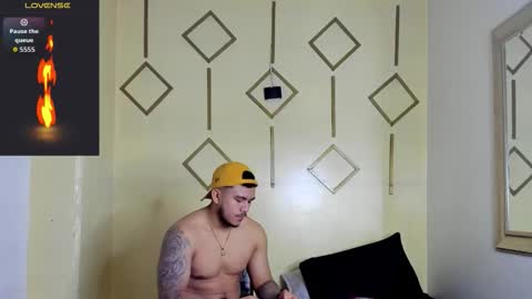 Snapshot of ariies13 chatting on 11-02-25, 12:51 Ariies13 online show from 11-02-25, 12:51