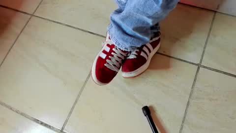 Snapshot of ariies13 chatting on 11-13-25, 07:35 Ariies13 online show from 11-13-25, 07:35