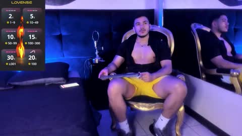 Snapshot of ariies13 chatting on 11-23-25, 12:38 Ariies13 online show from 11-23-25, 12:38