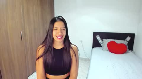 Snapshot of aristena_01 chatting on 02-14-26, 01:13 aristena_01 online show from 02-14-26, 01:13