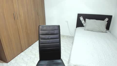 Snapshot of aristena_01 chatting on 02-15-26, 01:46 aristena_01 online show from 02-15-26, 01:46