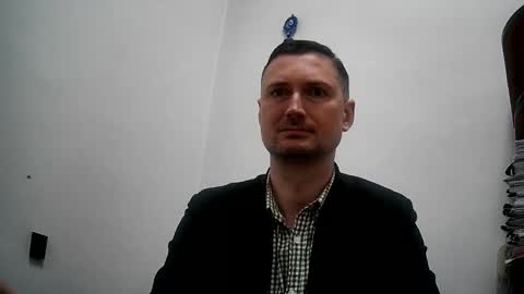 Snapshot of aristocratukr chatting on 12-15-25, 05:06 Aristocratu online show from 12-15-25, 05:06