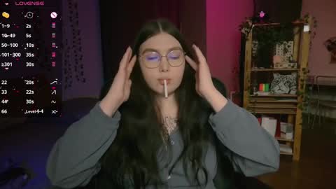 Astrid online show from 04-24-26, 01:57