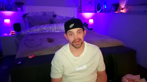 Nutter Butter online show from 11-25-25, 04:45