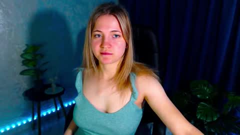 Arlana online show from 09-23-25, 01:19