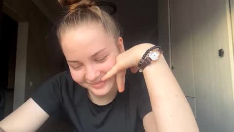 Snapshot of arlettejasica chatting on 03-01-26, 03:14 Liza online show from 03-01-26, 03:14