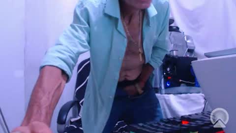 armaduradeacero online show from 10-21-25, 05:52