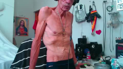 armaduradeacero online show from 11-17-25, 06:35