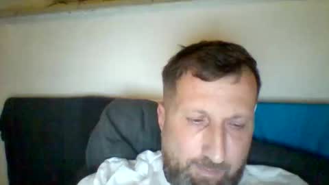 Snapshot of armagedon83 chatting on 11-10-25, 06:40 armagedon83 online show from 11-10-25, 06:40